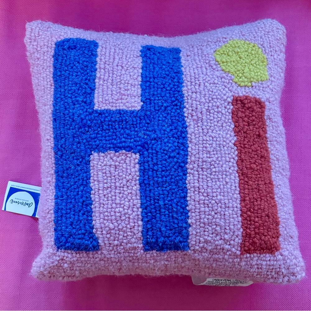 NWT Needlepoint Hook Wool Hi Pink Accent Throw Pillow 12x12